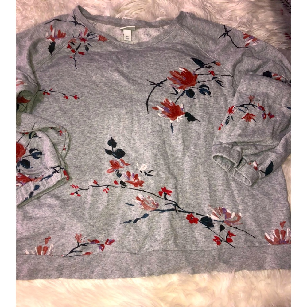 💙🤍 AVA & VIV FLORAL SWEATER 🤍💙